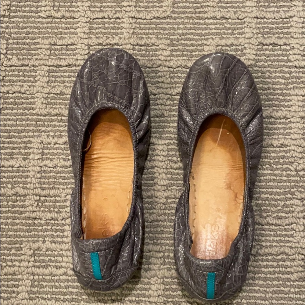 Slate Gray croc tieks size 8